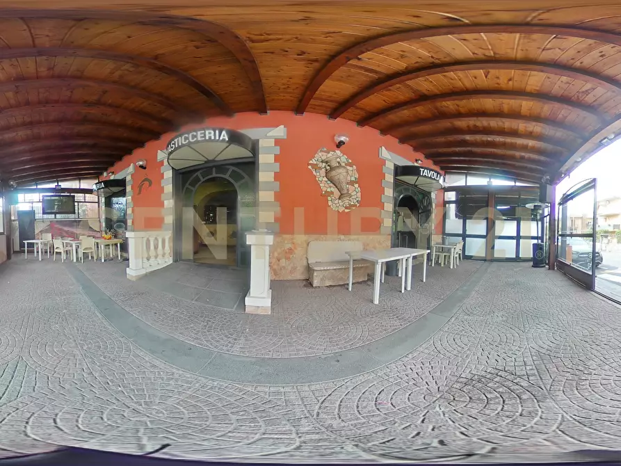 Immagine 31 di Bar / Ristorante in vendita  in Viale Papa Giovanni XXIII 46 a Camporotondo Etneo