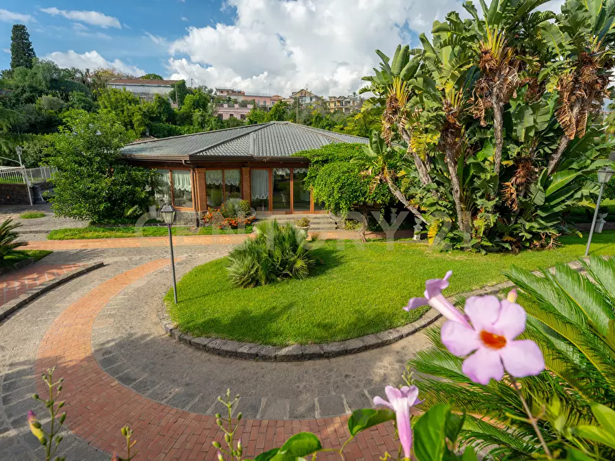 Immagine 32 di Rustico / casale in vendita  in Via Castelnuovo Don Bosco 68 a Acireale