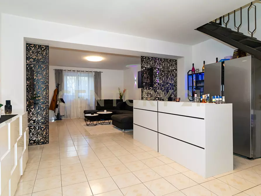 Immagine 10 di Porzione di casa in vendita  in Via XXXI Maggio 34 a Catania