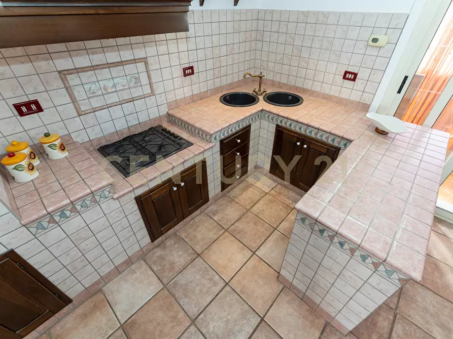 Immagine 19 di Attico in vendita  in Via Finocchiari 12 a Aci Catena