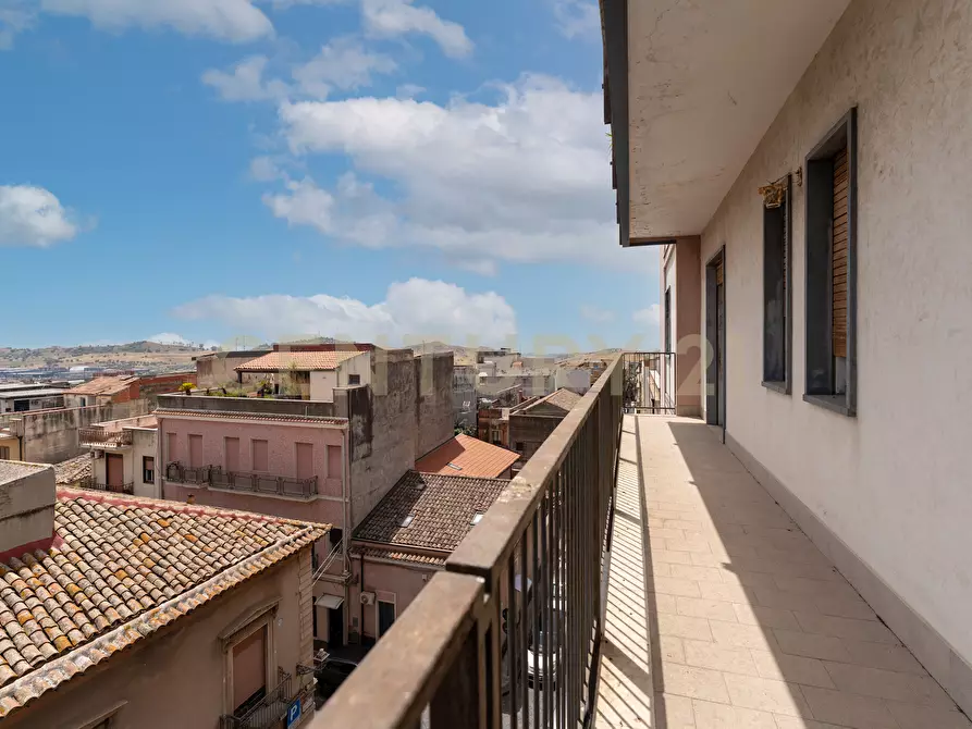 Immagine 38 di Pentalocale in vendita  in PIazza Indipendence 3 a Misterbianco