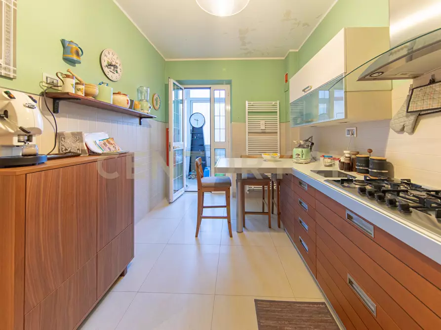 Immagine 21 di Quadrilocale in vendita  in Viale Ippocrate 116 a Roma