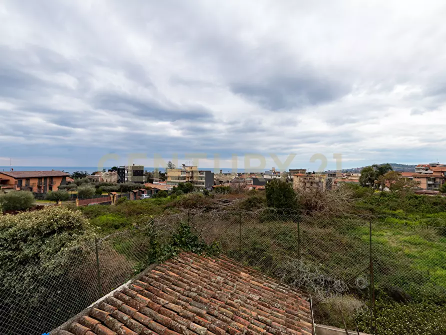 Immagine 42 di Pentalocale in vendita  in Via Lorenzo Maddem 67 a Acireale