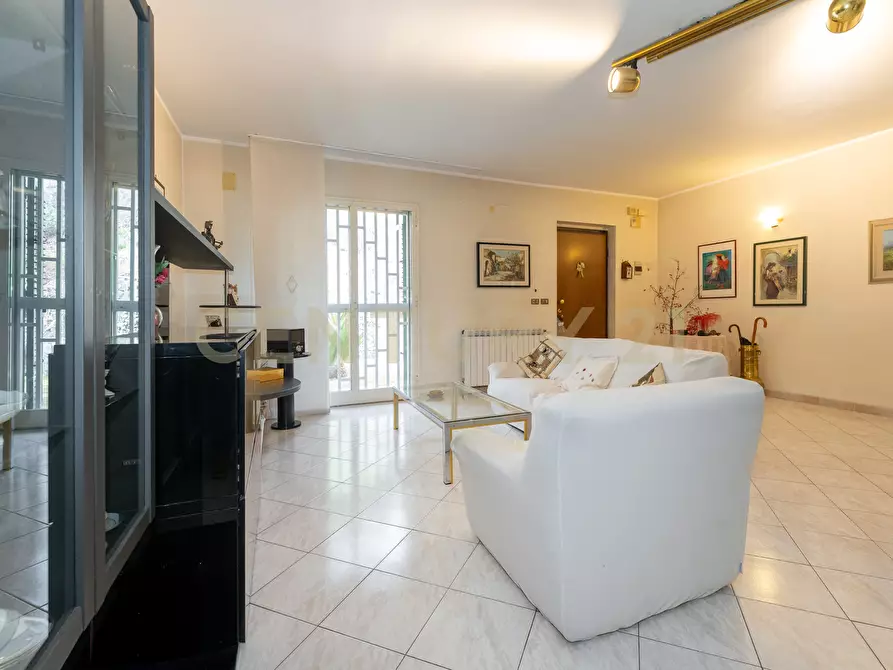 Immagine 12 di Villa in vendita  in Via Santa Rosa da Lima 17 a Catania