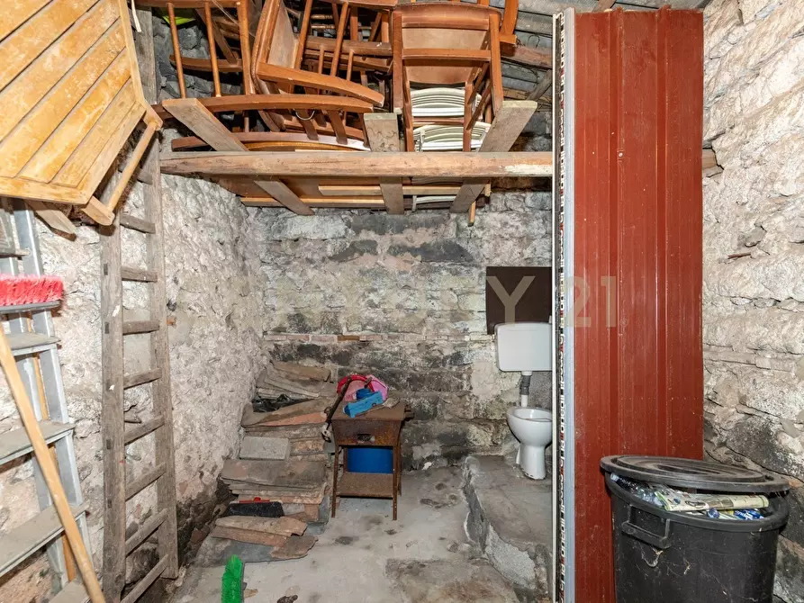Immagine 33 di Casa indipendente in vendita  in Vico Palermo 10 a Gravina Di Catania