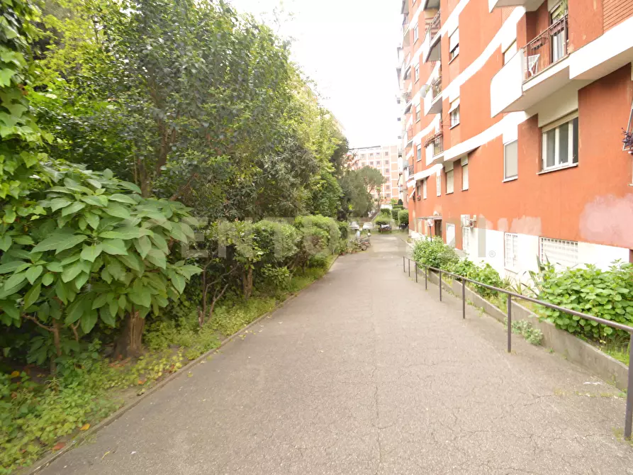 Immagine 31 di Pentalocale in vendita  a Roma