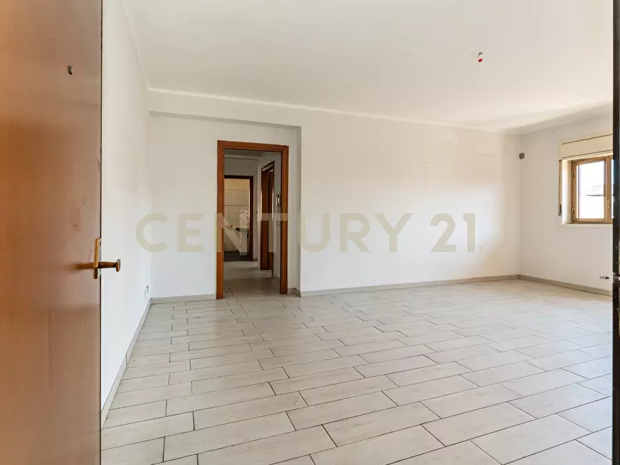 Immagine 10 di Trilocale in vendita  in Via Firenze 112 a Aci Castello