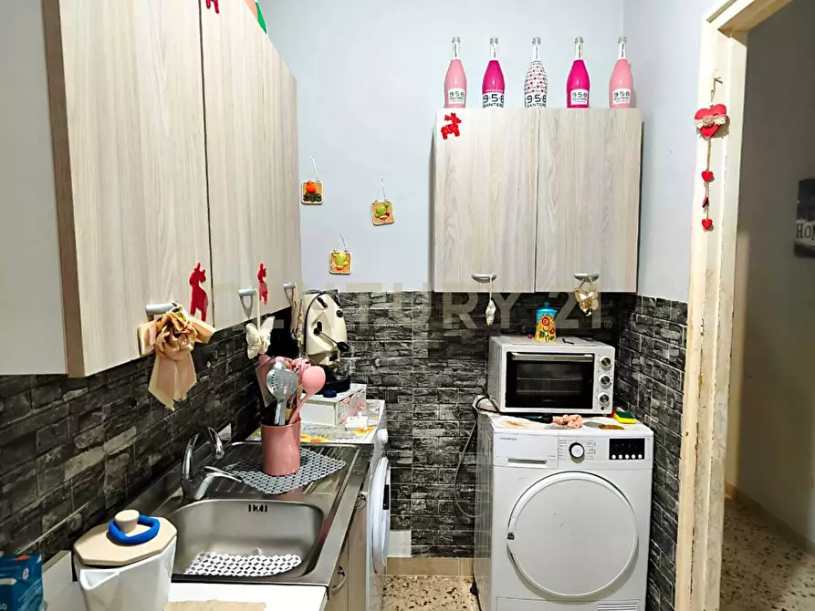 Immagine 12 di Bilocale in vendita  in Via Scillato 34 a Palermo