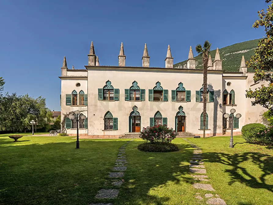 Immagine 176 di Villa in vendita  in Via Adige 25 a Brentino Belluno
