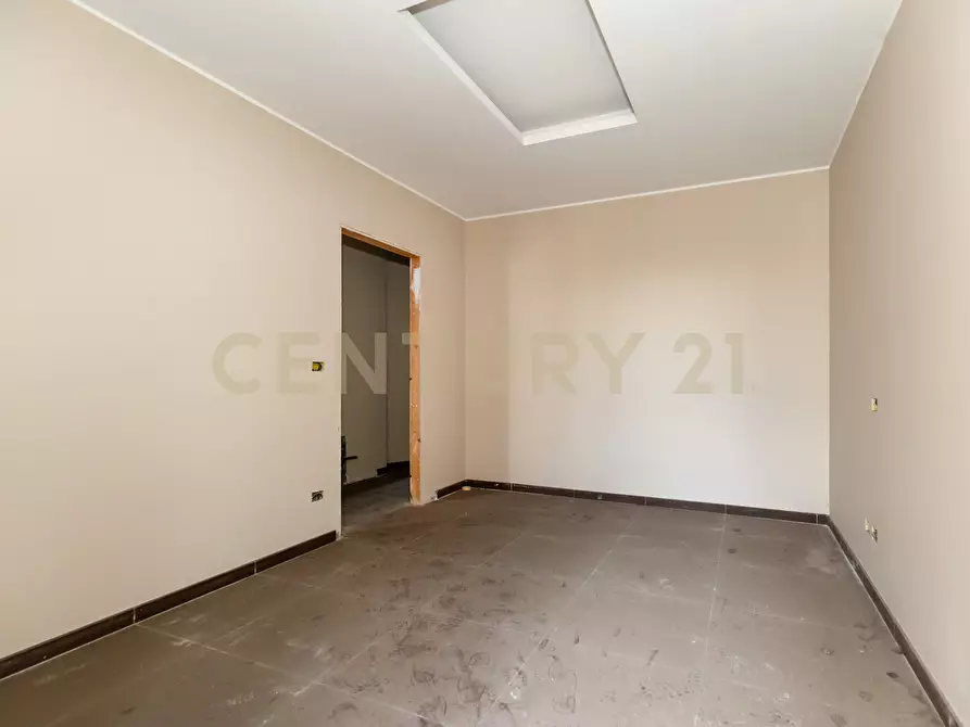 Immagine 23 di Pentalocale in vendita  in Via Lorenzo Maddem 67 a Acireale