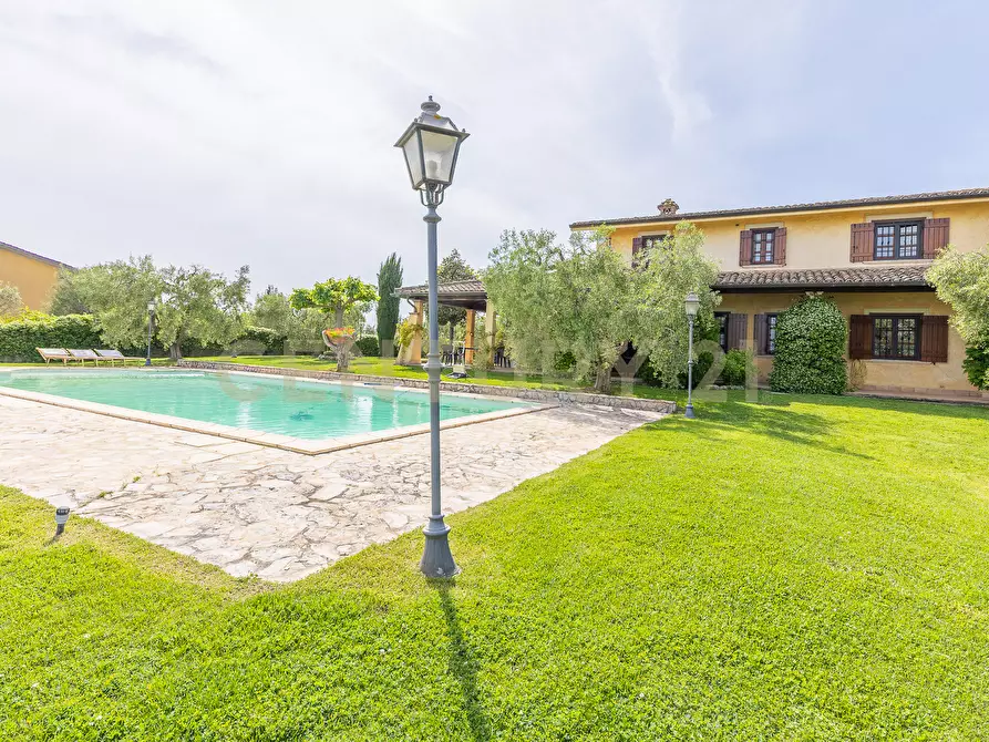 Immagine 18 di Villa in vendita  in Via di Battiferro 43 a Formello