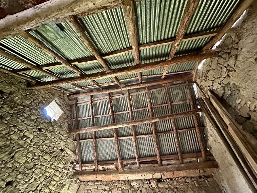 Immagine 10 di Rustico / casale in vendita  in Contrada Tezze a Velo Veronese