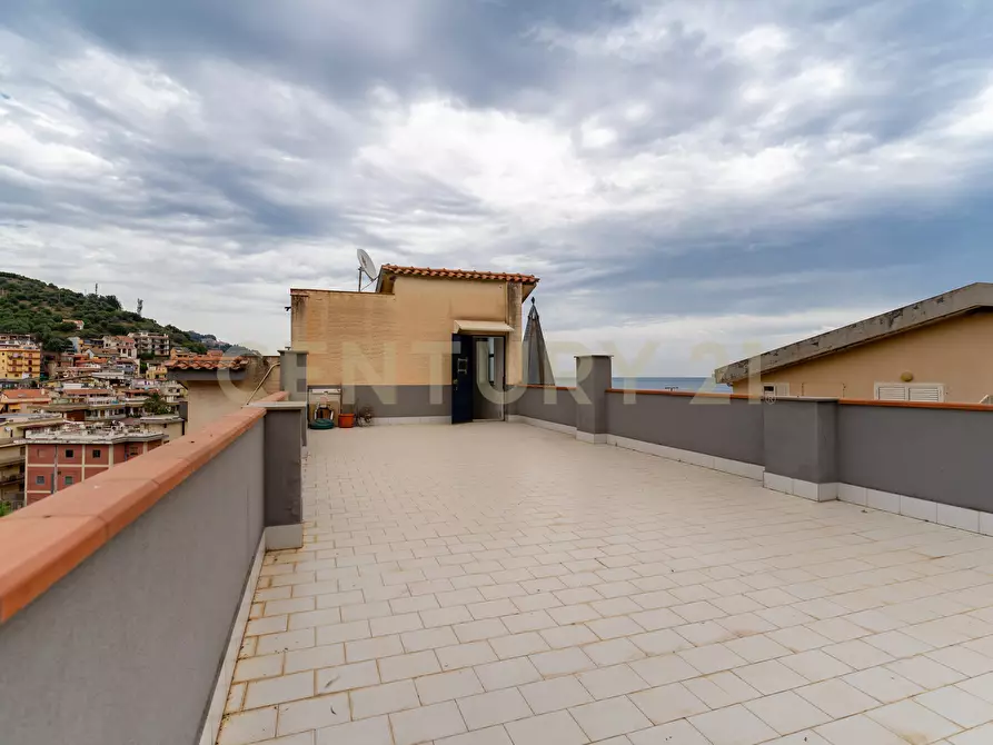 Immagine 23 di Appartamento in vendita  in Via Erice 3 a Giardini-Naxos