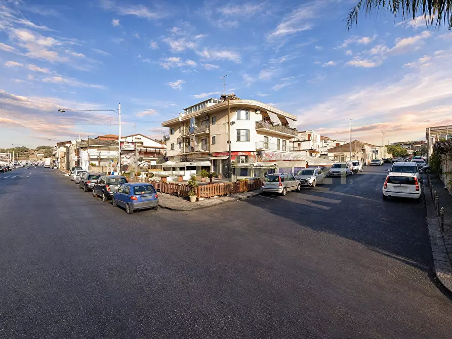 Immagine 37 di Pizzeria / Pub in vendita  in Viale Mario Rapisardi 646 a Catania