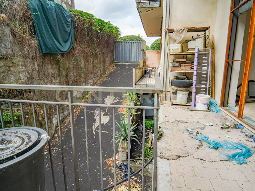 Immagine 17 di Locale commerciale in vendita  in Via Provinciale 194 a Santa Venerina