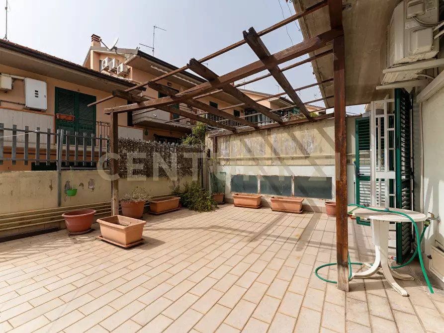 Immagine 29 di Villa in vendita  in Via Santa Rosa da Lima 17 a Catania