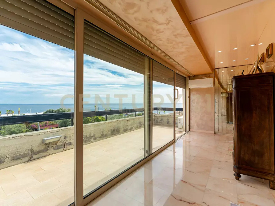 Immagine 86 di Villa in vendita  in Via G. Pezzana 11 a Aci Castello