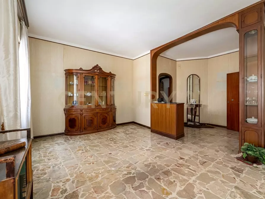 Immagine 12 di Appartamento in vendita  in Via Carmelitani 6 a San Giovanni La Punta