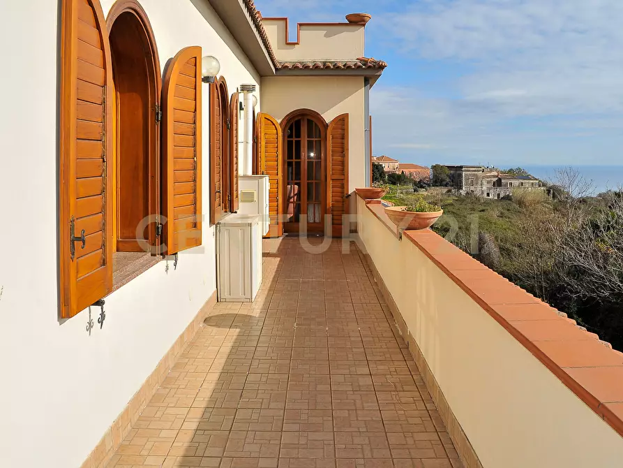 Immagine 31 di Villa in vendita  in Via Musumeci 47 a Giarre