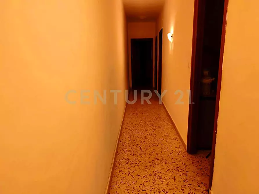 Immagine 15 di Bilocale in vendita  in Via Scillato 34 a Palermo