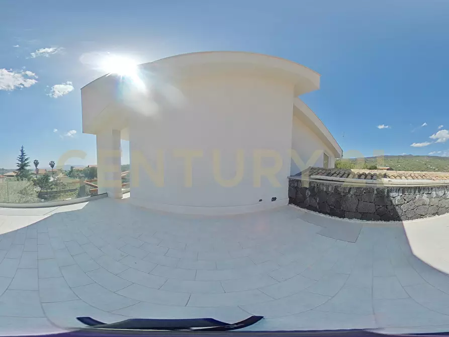 Immagine 110 di Villa in vendita  in SS284 a Adrano