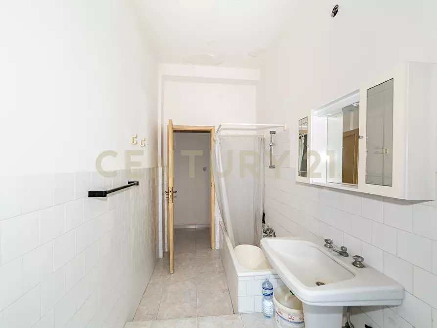 Immagine 25 di Appartamento in vendita  in Viale Mario Milazzo 77 a Caltagirone