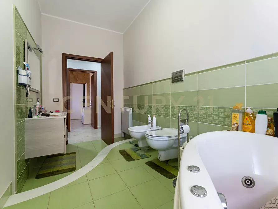 Immagine 33 di Pentalocale in vendita  in Via Cesare Battisti 34 a Belpasso