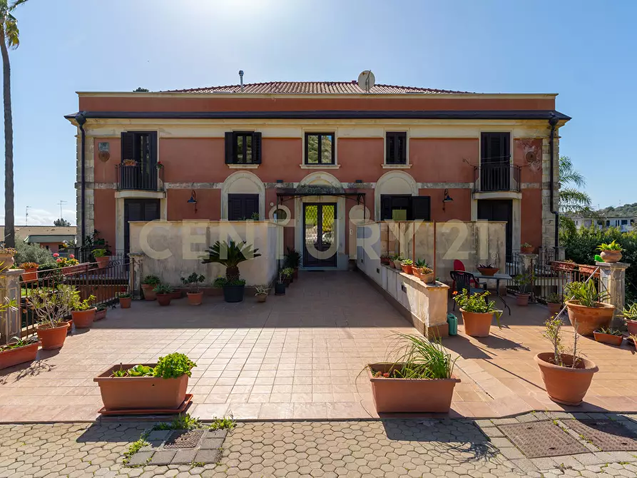 Immagine 7 di Appartamento in vendita  in Via Stazione 12 a Aci Castello