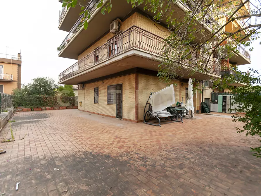 Immagine 19 di Trilocale in vendita  in Via Montasola 34 a Roma