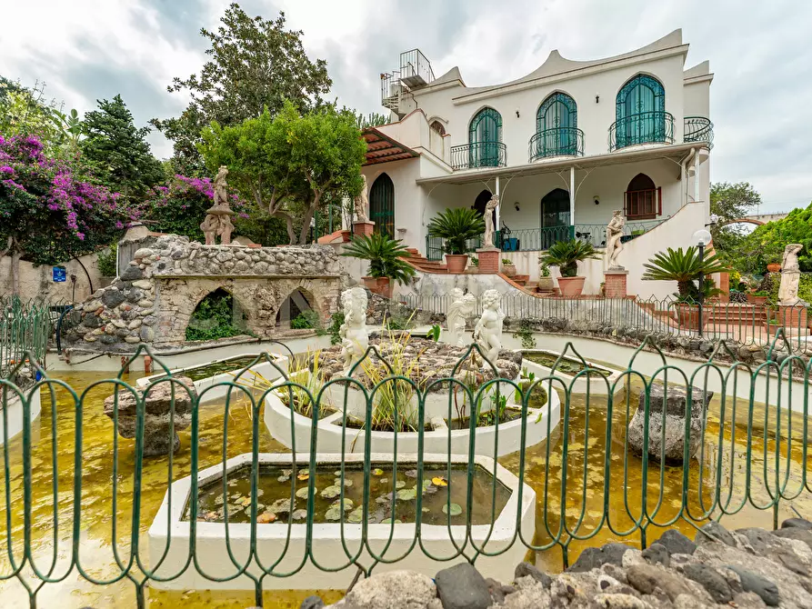 Immagine 1 di Villa in vendita  in Contrada Castelluccio a Augusta
