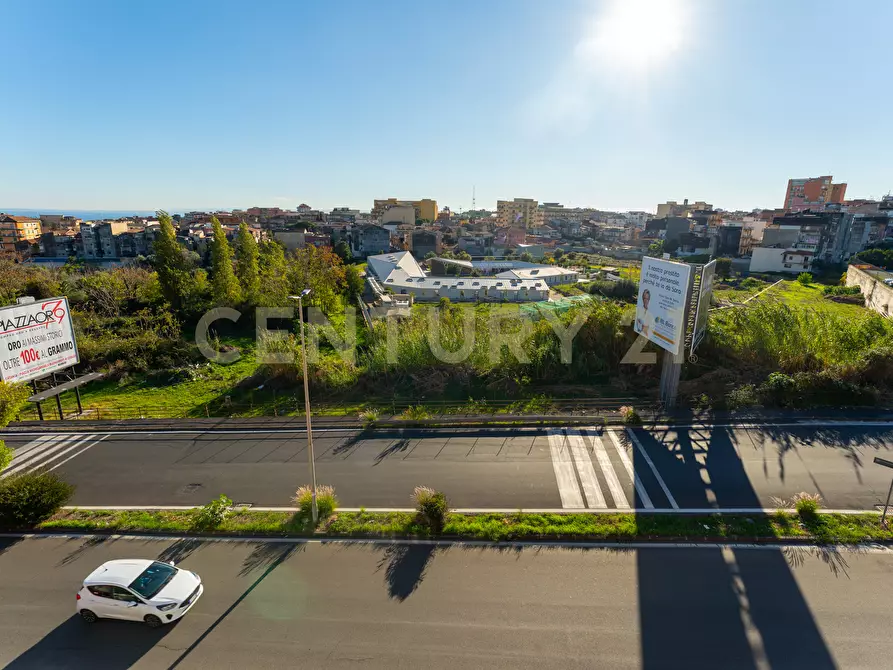 Immagine 58 di Pentalocale in vendita  in Via Lo Jacono Francesco 53 a Sant'agata Li Battiati