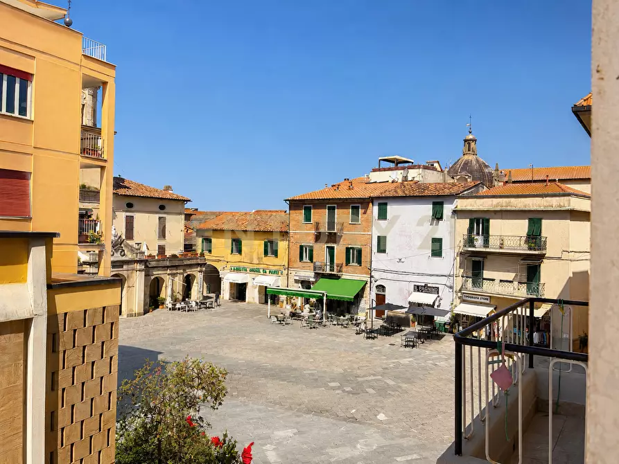 Immagine 10 di Trilocale in vendita  in Via Giuseppe Mazzini 3 a Orbetello
