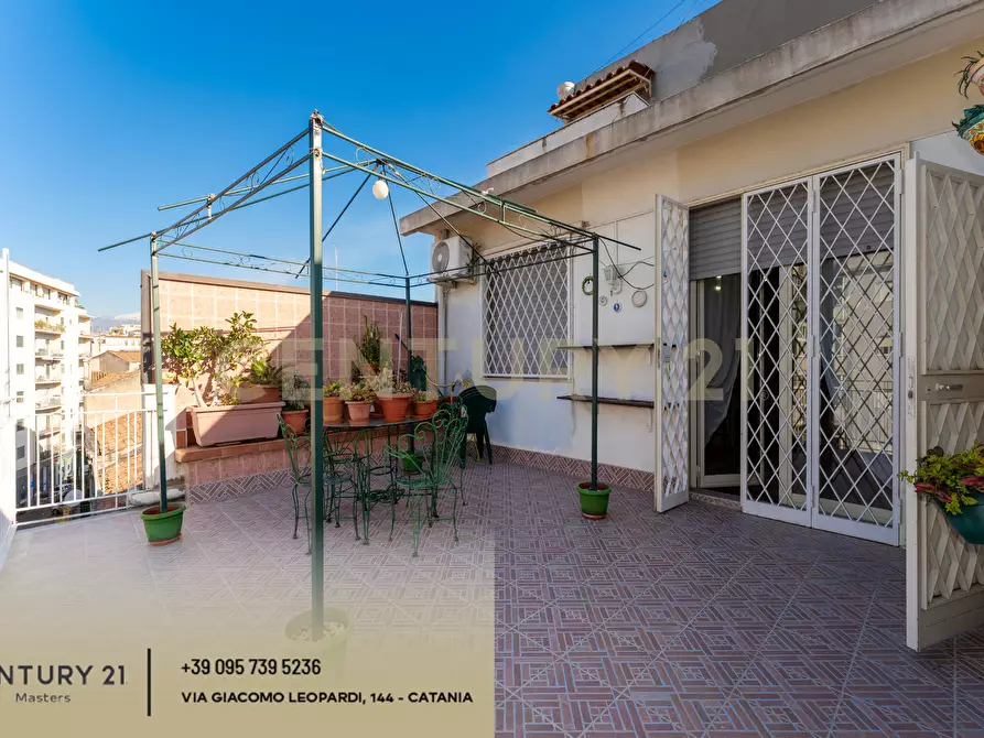 Immagine 56 di Attico in vendita  in Via Gargano 31 a Catania