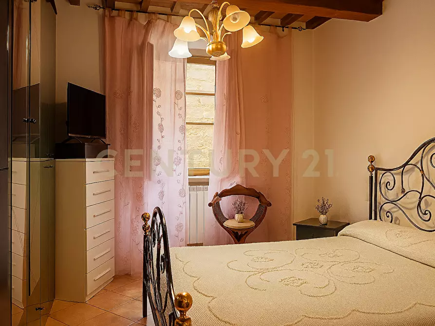 Immagine 14 di Quadrilocale in vendita  in via mazzini 2 a Abbadia San Salvatore