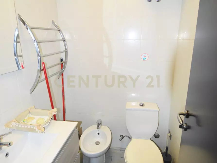 Immagine 13 di Ufficio in vendita  a Grosseto