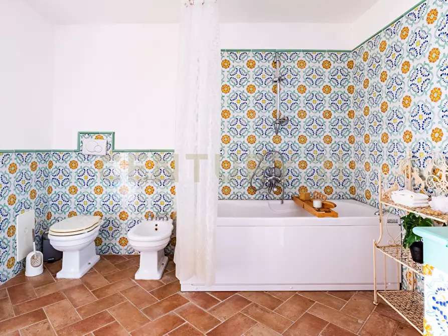 Immagine 45 di Villa in vendita  in Via Tuoro 11 a Capri