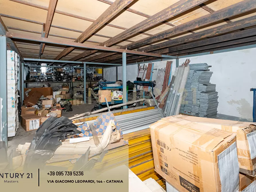 Immagine 17 di Locale commerciale in vendita  in Via Antonio Prestinenza 7 a Catania