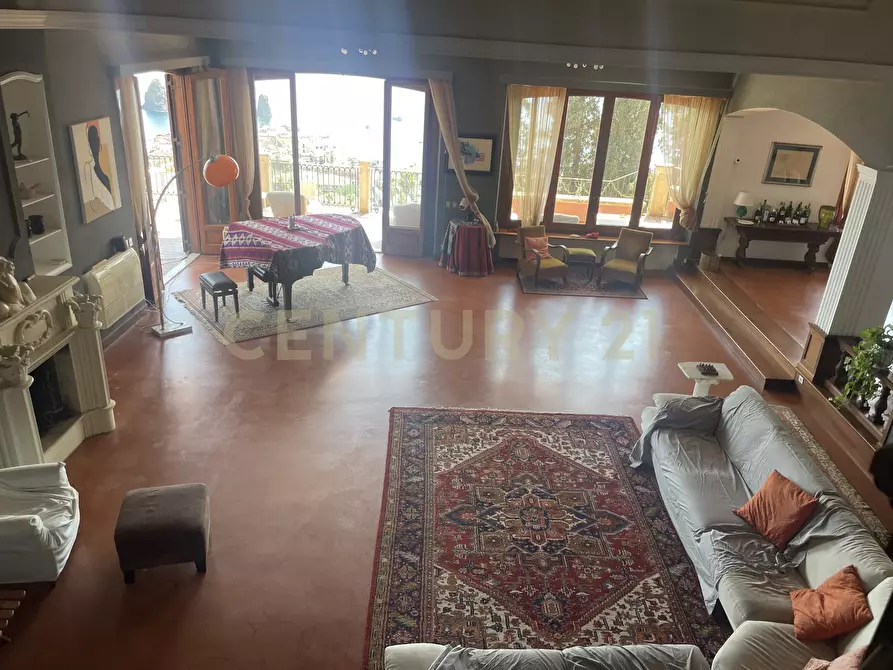 Immagine 33 di Villa in vendita  in manzella sn a Aci Castello