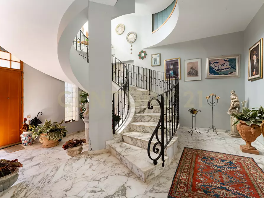 Immagine 39 di Villa in vendita  in Via Ottavia Penna 50 a Caltagirone