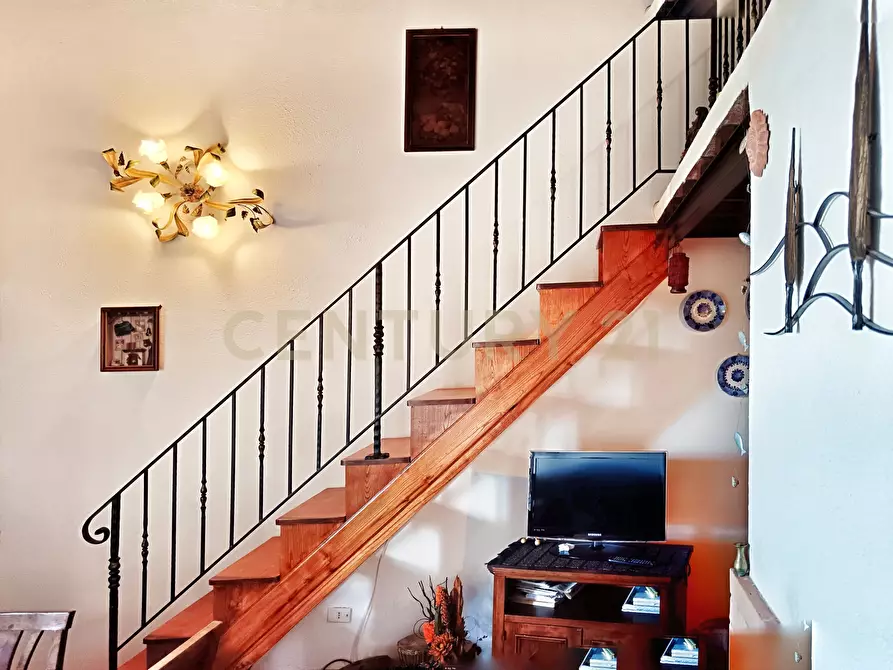 Immagine 6 di Bilocale in vendita  in Via della Penna 16 a Castel Del Piano