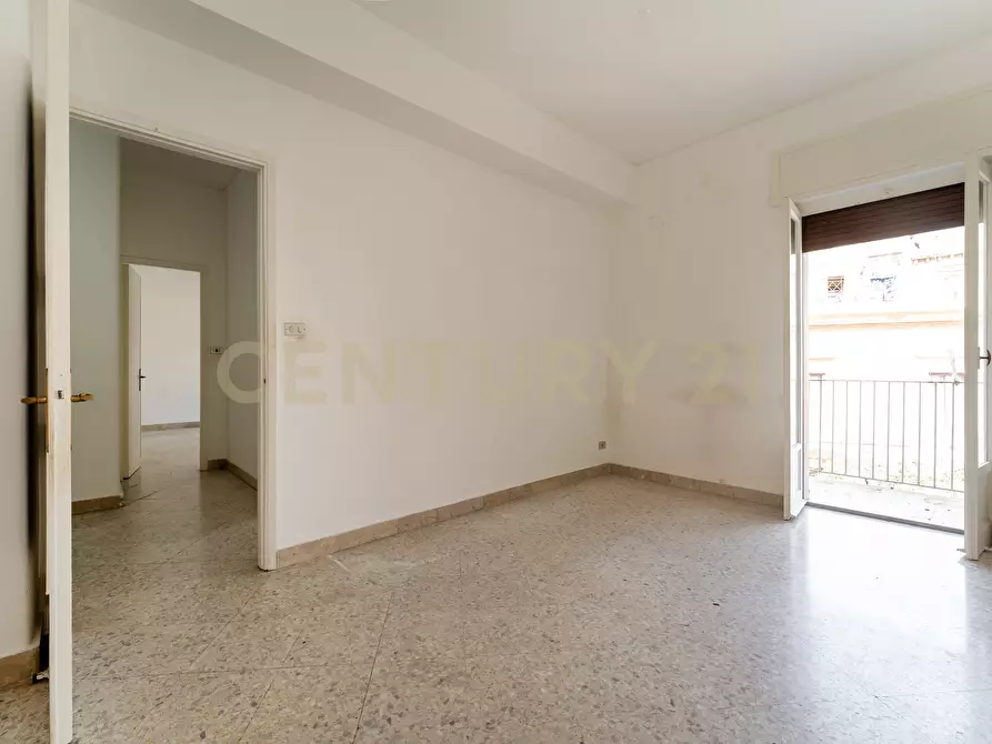 Immagine 34 di Pentalocale in vendita  in Via Antonino di Sangiuliano 54 a Catania