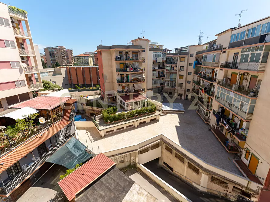 Immagine 12 di Quadrilocale in vendita  in Via Vincenzo Giuffrida 194 a Catania