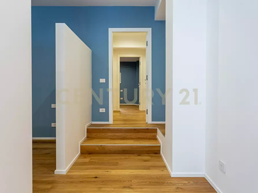 Immagine 4 di Loft/Open space in vendita  in Via dell'Olmata 30 a Roma