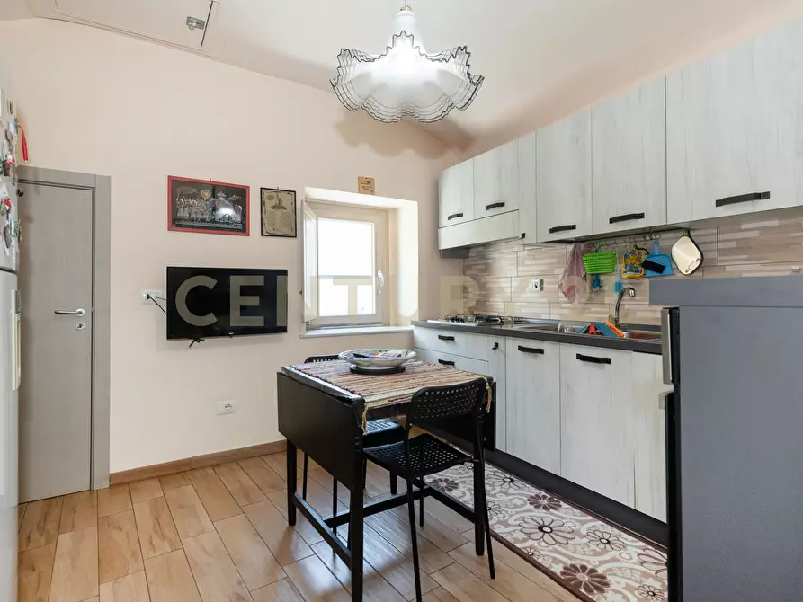 Immagine 28 di Pentalocale in vendita  in Via Recupero 38 a Catania