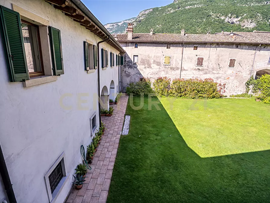 Immagine 109 di Villa in vendita  in Via Adige 25 a Brentino Belluno