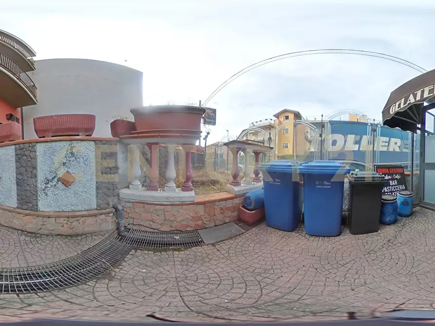 Immagine 35 di Bar / Ristorante in vendita  in Viale Papa Giovanni XXIII 46 a Camporotondo Etneo