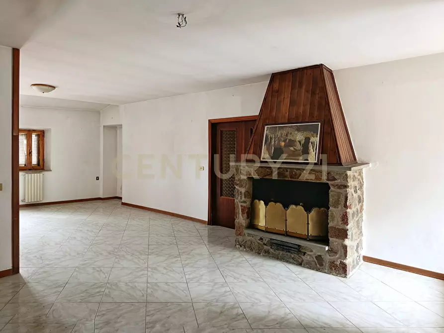 Immagine 1 di Pentalocale in vendita  in Via del Coro 47 a Piancastagnaio