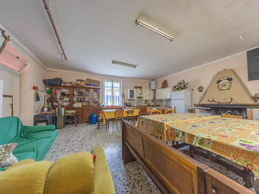 Immagine 18 di Rustico / casale in vendita  in via mercorano 1 a San Gregorio Da Sassola