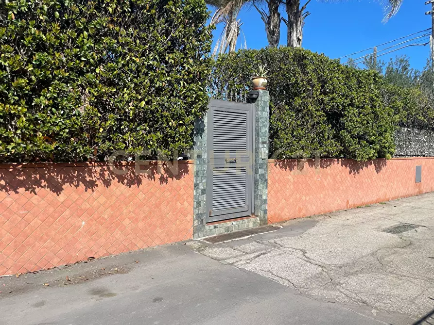 Immagine 2 di Casa indipendente in vendita  in Via Maccarello 43 a Catania