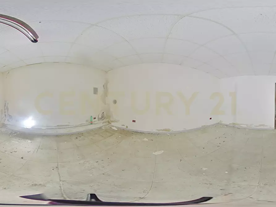 Immagine 32 di Magazzino in vendita  in Via del Bosco 407 a Catania